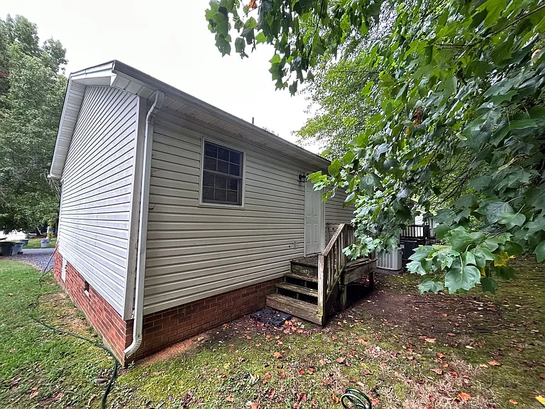 308 Poplar St — Photo 22