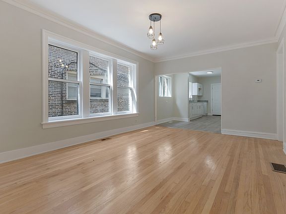 4th image of 7918 S Paxton Ave