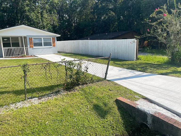 1531 Mar Vic Ln — Photo 2
