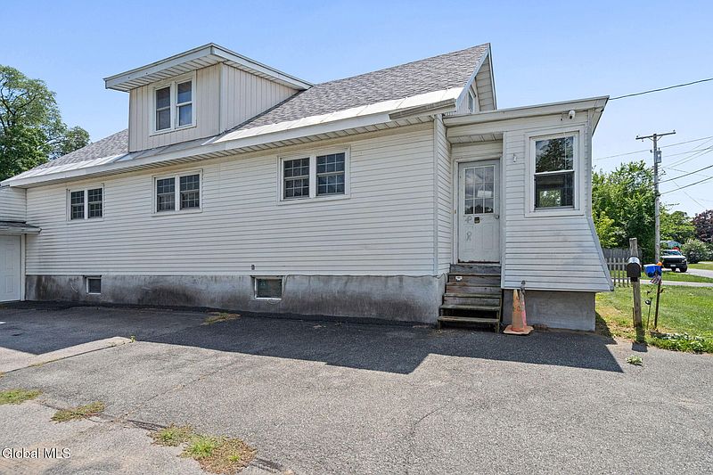 2nd image of 126 Daniels Avenue