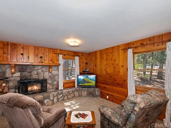 1012 Country Club Blvd, Big Bear City, CA 92314