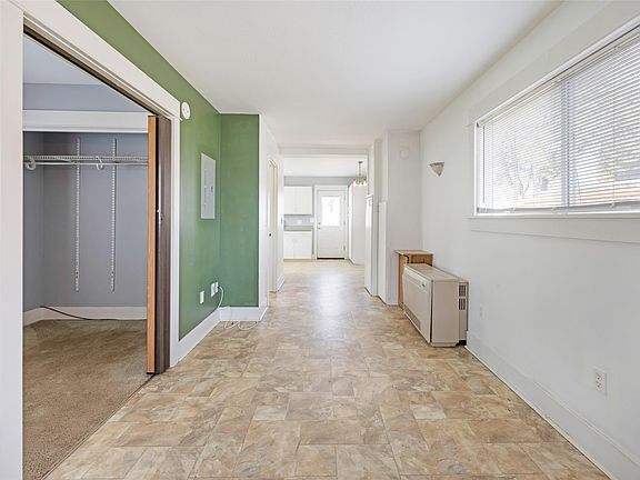 3rd image of 1921 Thames St