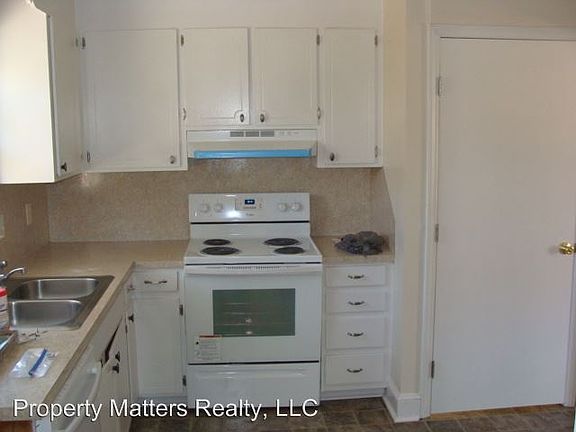 3rd image of 1428 Cambridge St