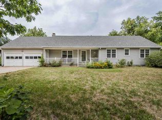 2391 Grandview Ter, Manhattan, KS 66502