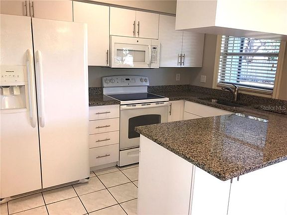 4th image of 3923 Bellwood Dr