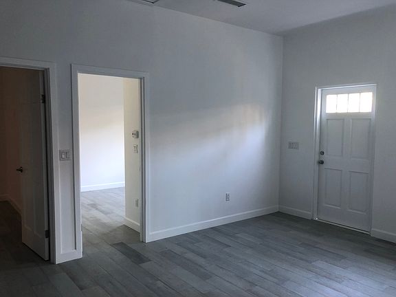 3rd image of 1876 Echo Park Ave