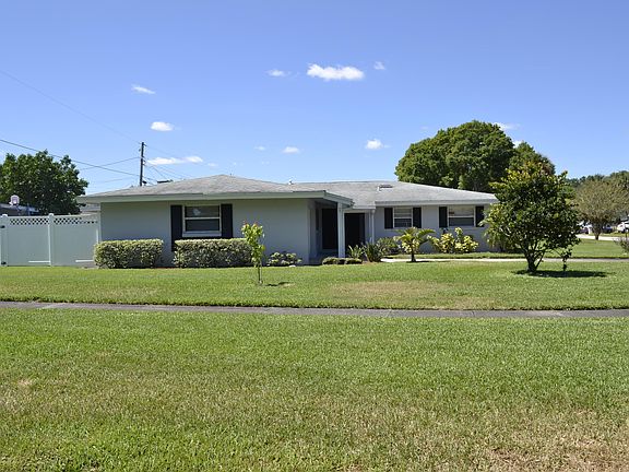 2nd image of 2323 Middlecoff Ct