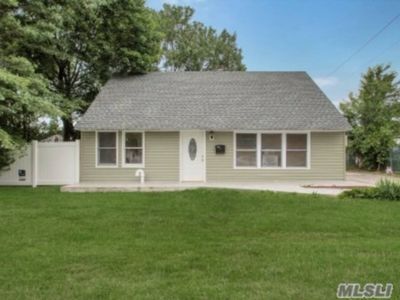 3169 Brixton Ln, Levittown, NY, 11756