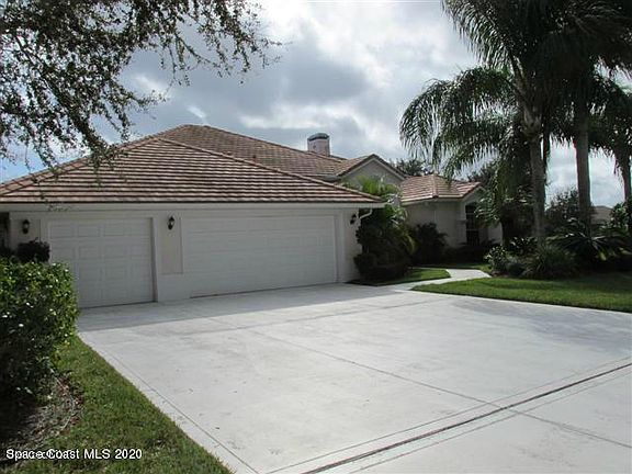 4th image of 687 Deerhurst Dr