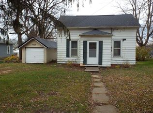 212 W Spring St, Strawberry Point, IA 52076