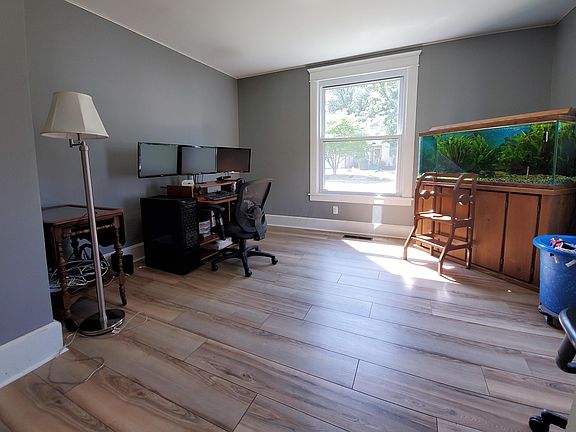 5th image of 344 Woods Ave