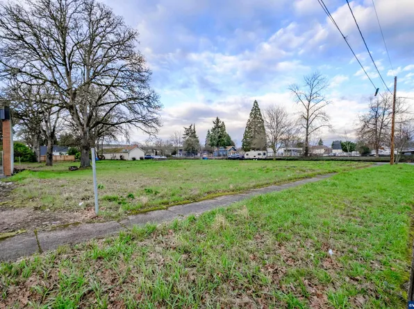 1345 Waller St SE, Salem, OR 97302