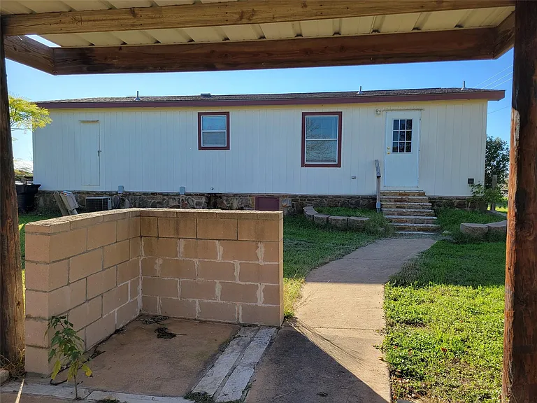 101 Heather Cv — Photo 16