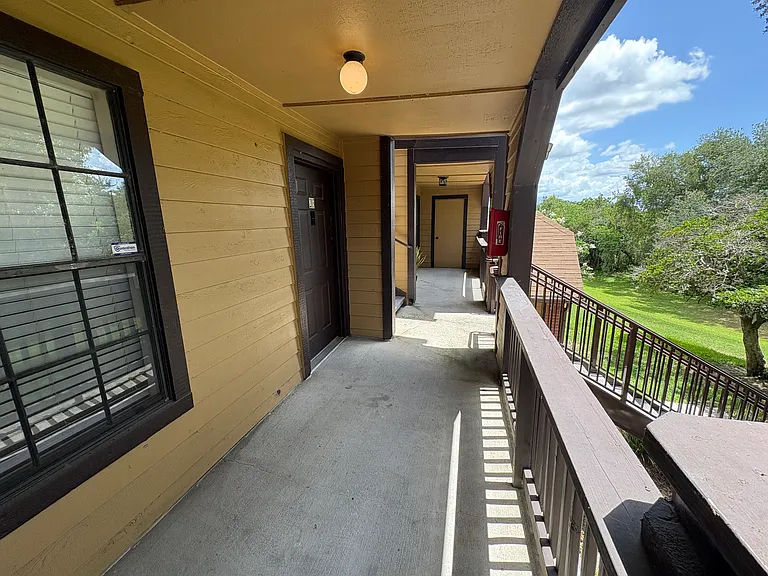 355 Lakepointe Dr #203 — Photo 10