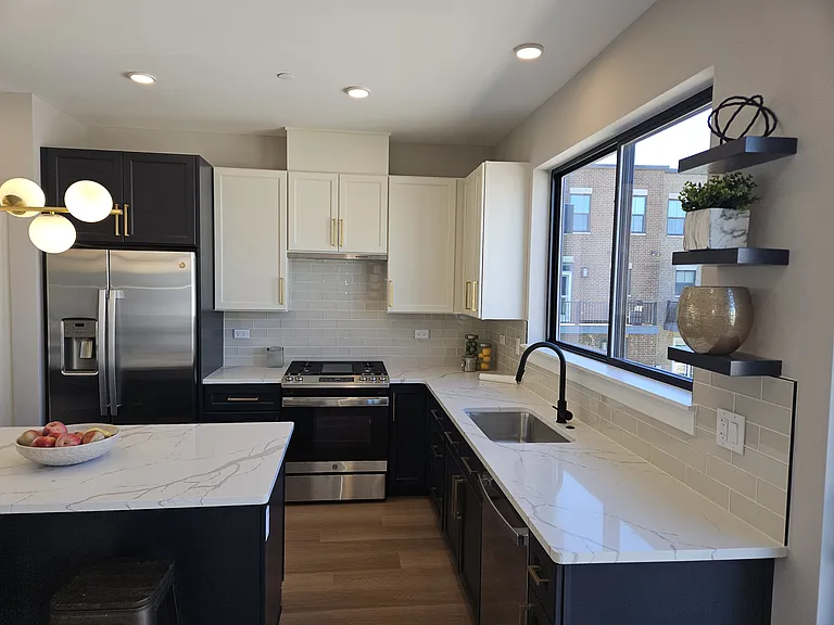 304 E Lincoln St #304 — Photo 17