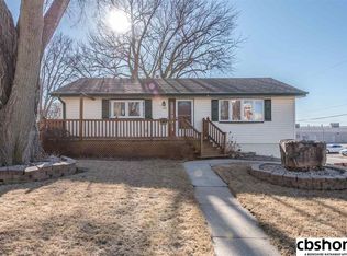 724 Dublin Dr, Papillion, NE 68046