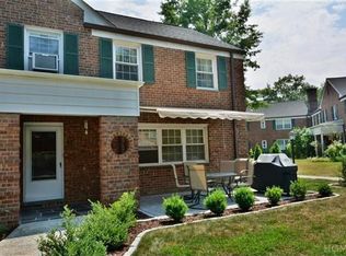 42 Robins Cres, New Rochelle, NY 10801