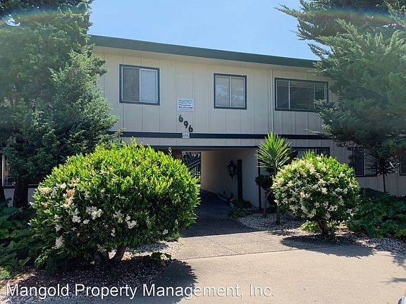 3rd image of 696 Casanova Ave #8