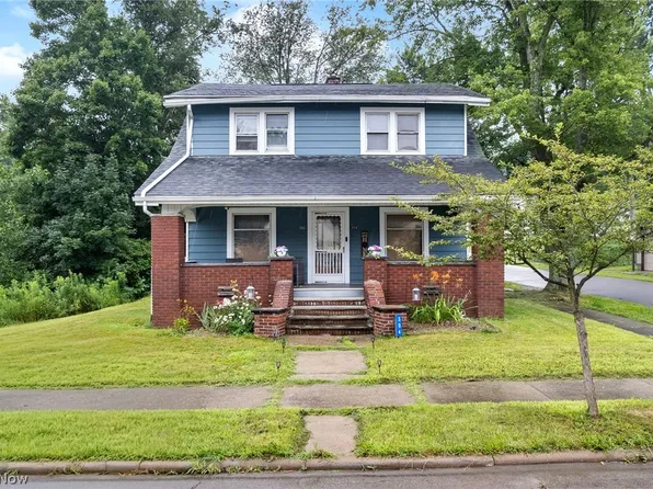 304 E Lisbon St, Waynesburg, OH 44688