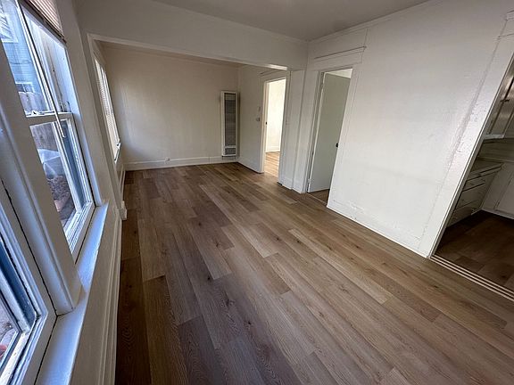 2nd image of 1119-1125 N Loma Vista Dr #1123