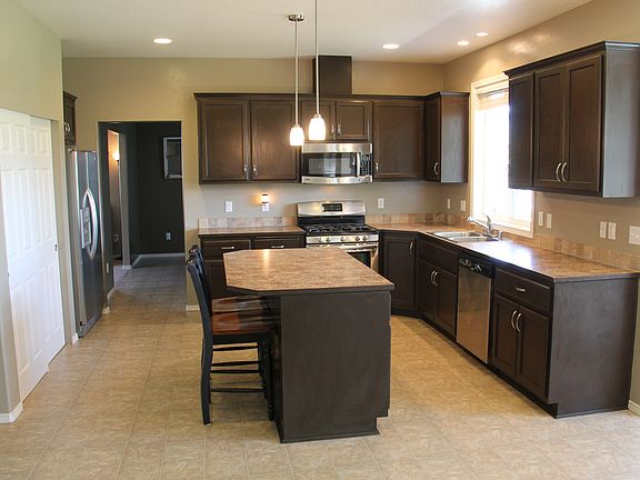 3rd image of 5501 Polk Ct