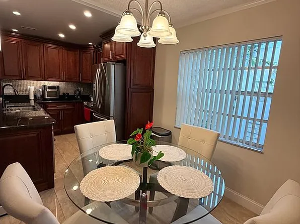 43 Normandy Ln #A, Delray Beach, FL 33484
