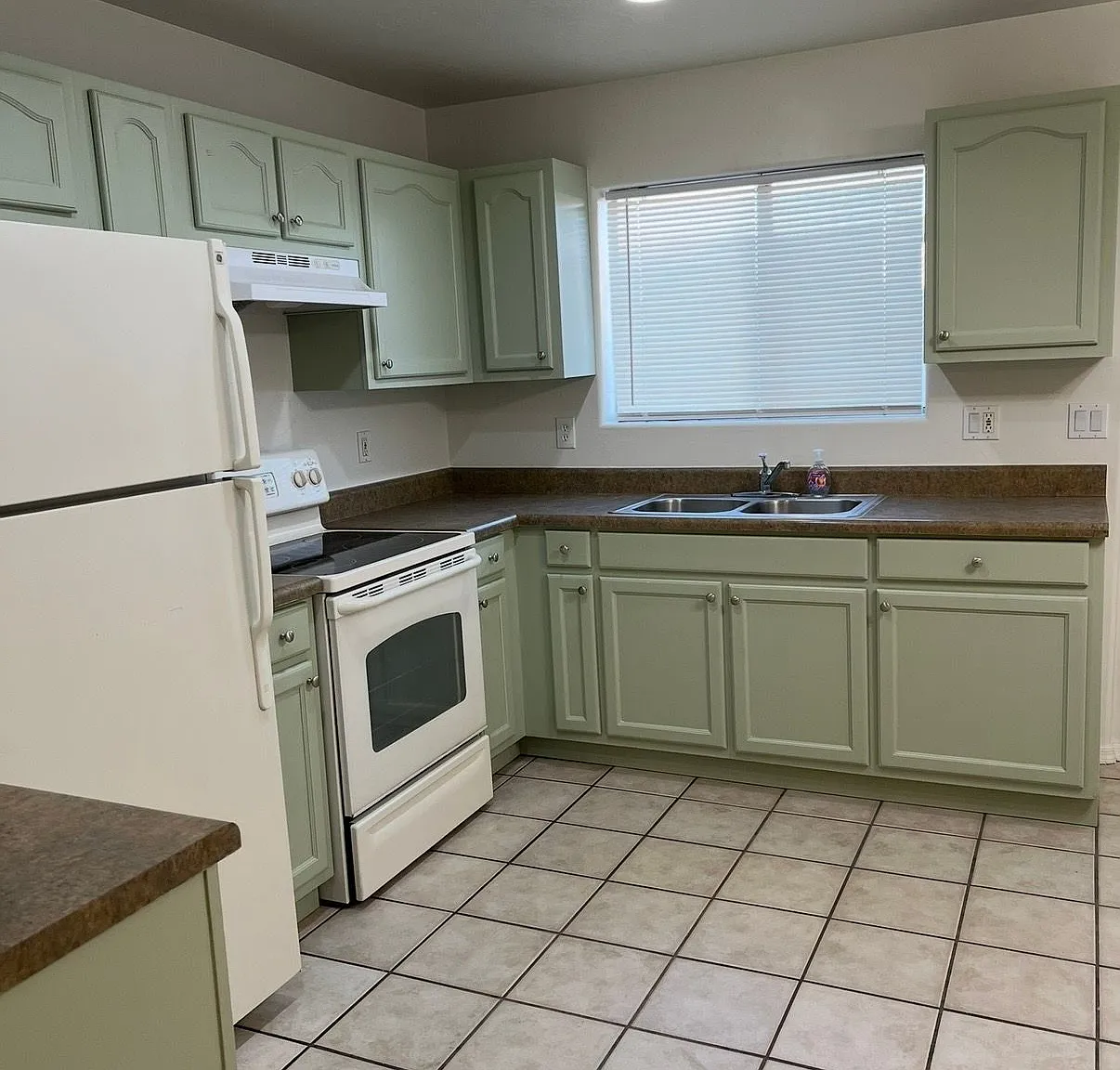 3 bed, 2.0 bath, 1030 sqft, $1,500 — Photo 2