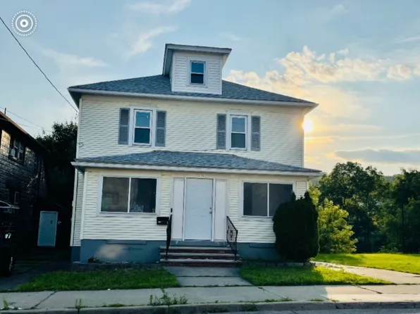 315 Oak Hill Ave, Endicott, NY 13760