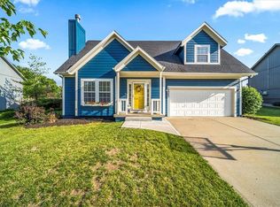 19965 W 218th St, Spring Hill, KS 66083