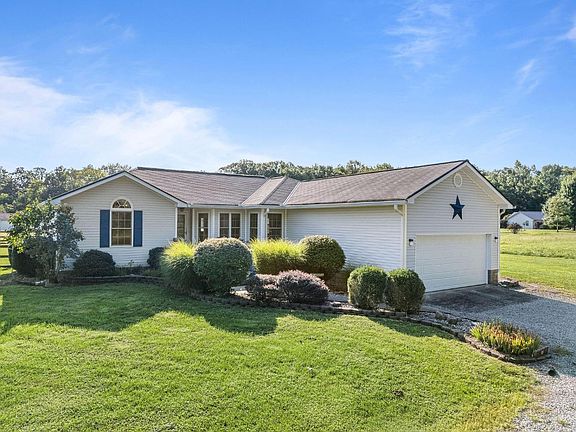 2nd image of 106 Texas Dr