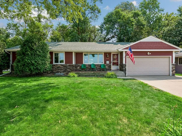 4725 School Rd, Edina, MN 55424