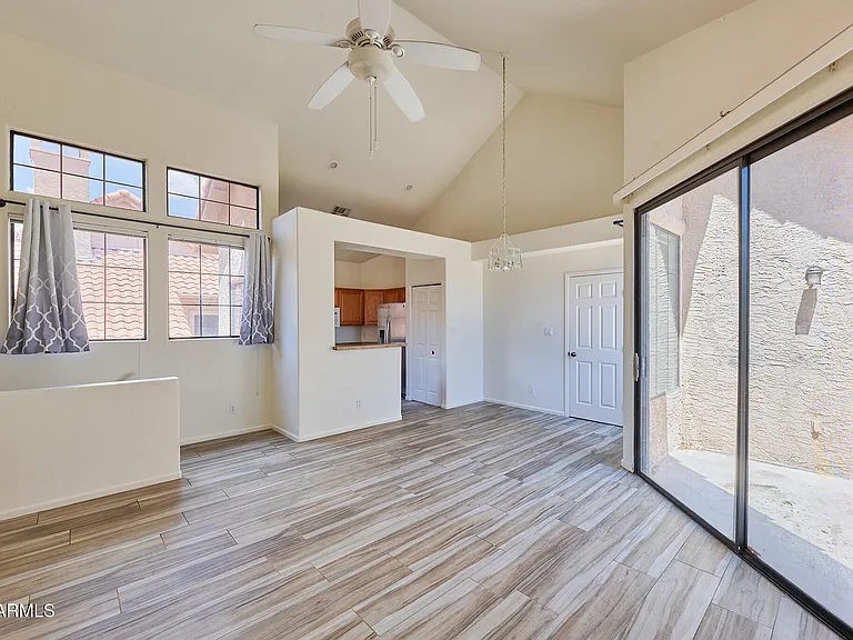 1001 N Pasadena St #61 — Photo 5