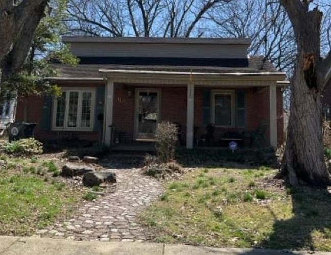 1st image of 1105 Ravenswood Dr