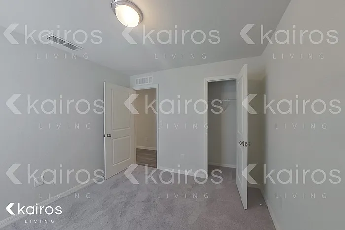 1813 Lawn Ave — Photo 9
