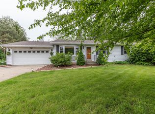 14834 Idylcrest Dr, Lansing, MI 48906