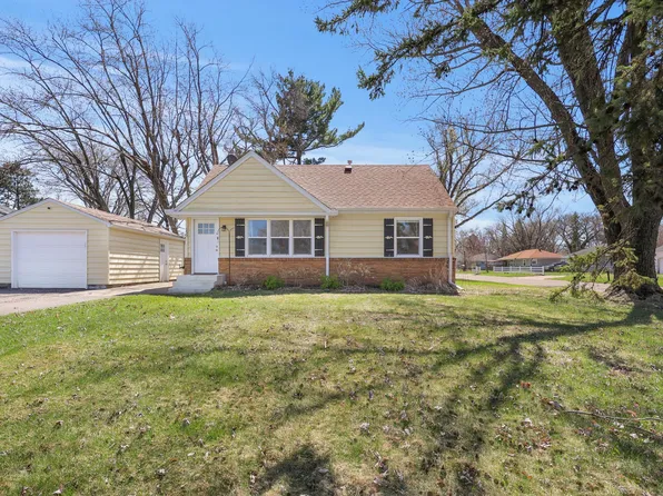 150 93rd Ave NE, Blaine, MN 55434