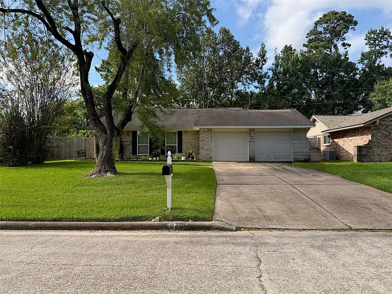 2418 Tinechester Dr — Photo 2