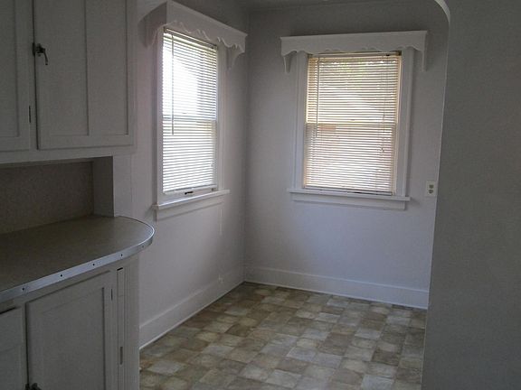 4th image of 435 S 5th St W APT 1
