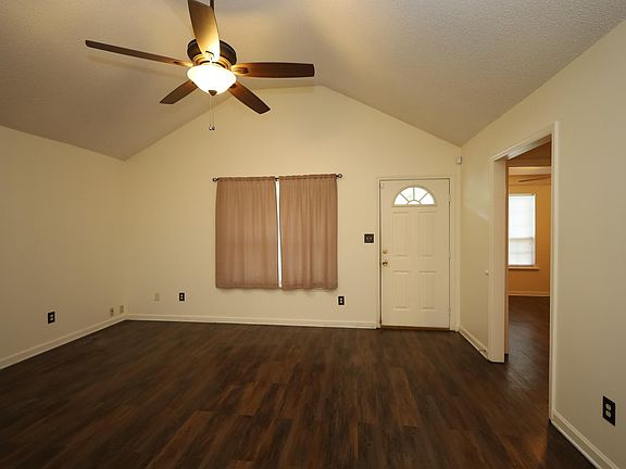 4th image of 4023 Landeau Cir