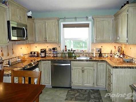 4th image of 18 Marshall Dr