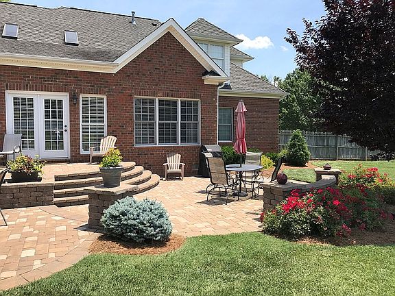 3rd image of 6003 Lomond Dr