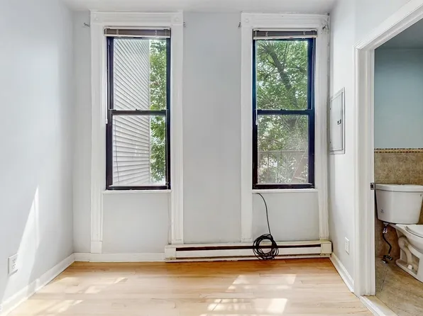 244 Webster Avenue image 10 of 25