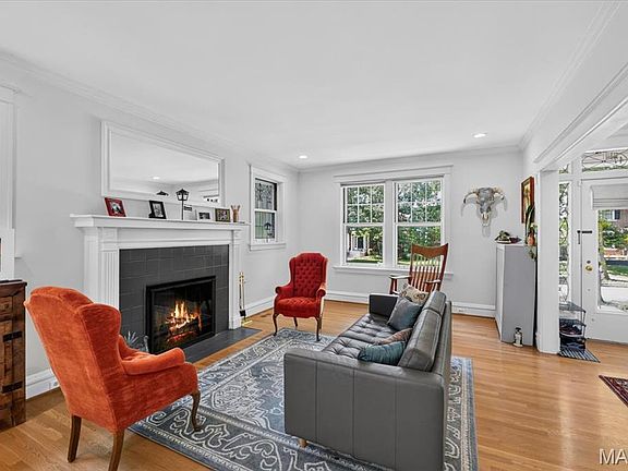 5th image of 6947 Pershing Ave