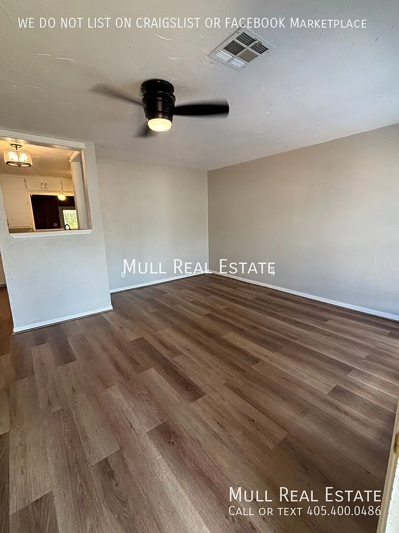 Newly Remodeled 3 bed 2 bath home — Photo 3