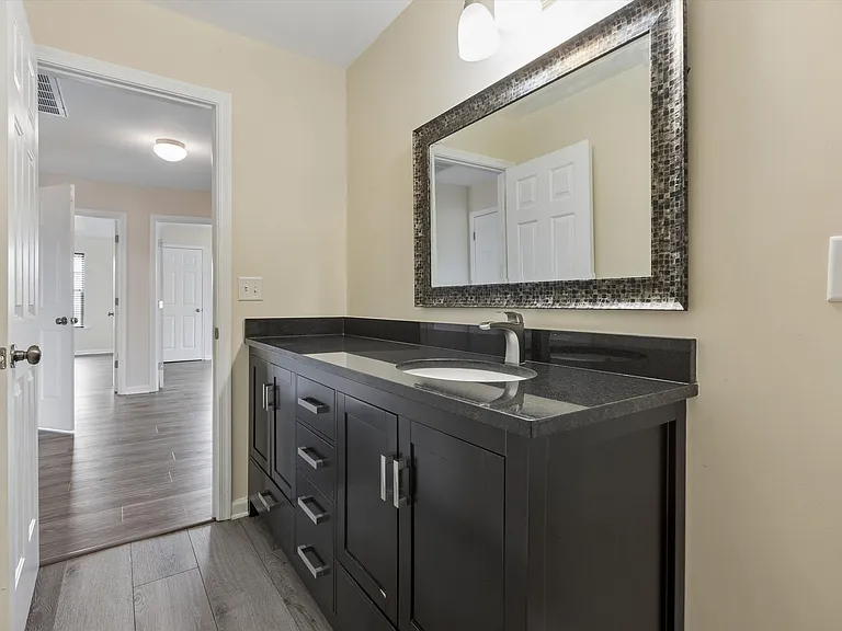42 Kilverstone Way — Photo 21