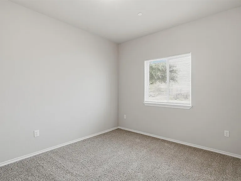 514 E Hazelwood St #B — Photo 15