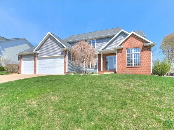 9017 Wickham Dr, Johnston, IA 50131