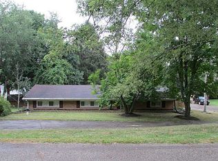 1232 Holly Dr, Springfield, OH 45504