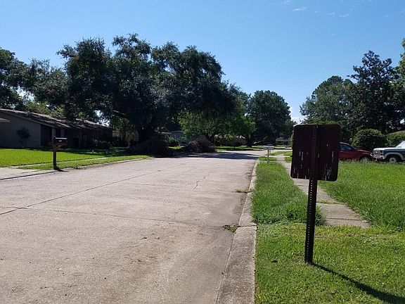 4th image of 524 Redbird Dr