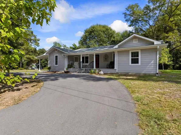 605 N Calhoun St, Ellisville, MS 39437